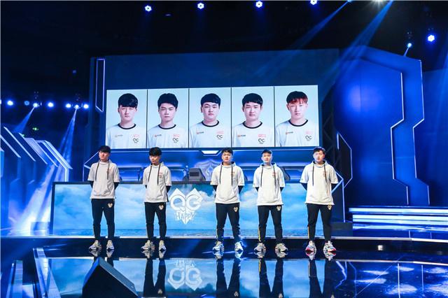 比往年逊色 比往年逊色